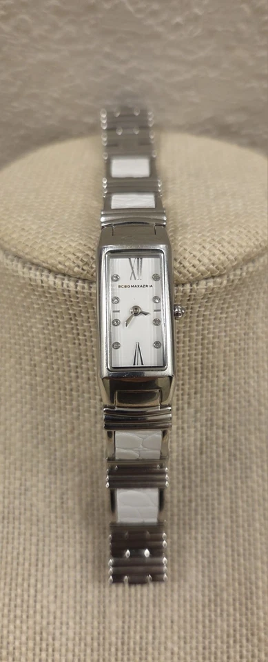 Lujoso marcadores de esfera de acero inoxidable BCBG MAXAZRIA para damas BG8007 8 diamantes Foto 4 de 4