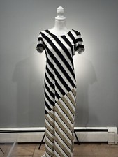 SALE! Neutral Chico’s Striped S/S Maxi Dress Size 4 EUC