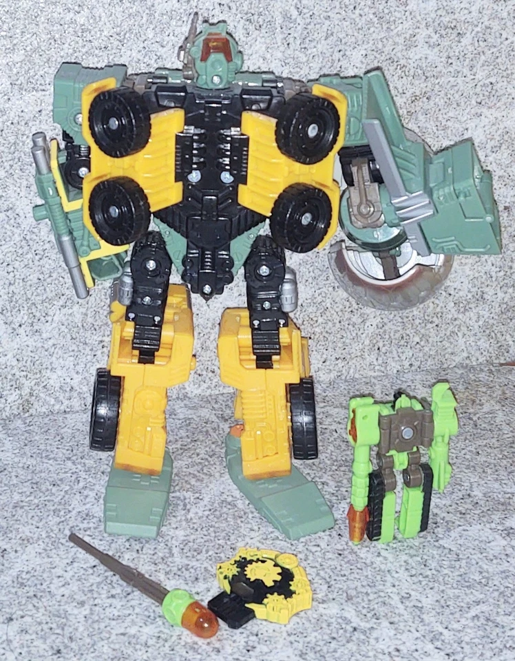 Transformers Universe Heavy Load complete Voyager Cement Truck 2008  - Image 4 of 4