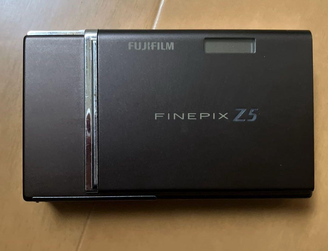 【美品】　Fujifilm FinePix Z5 ブラウン　ケース付 Fujifilm FinePix Z5 Brown Compact Digital Camera Japan