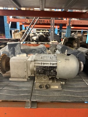 Lenze G50AH045MVBR2C Inline Gearmotor w/Brake 14.8:1 Reducer MDEMABR063-42COU