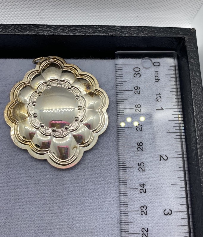 Towle 1984 Christmas Floral Medallion Sterling Silver Ornament