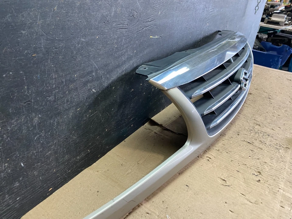 2001-2005 Suzuki XL-7 XL7 Grand Vitara Front Upper Grill Grille Oem U6050 DG - Image 3 of 4