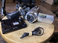 Sony Handycam DCR-SR200 Camcorder 40 GB Video Camera w/ Base Accessories TESTED