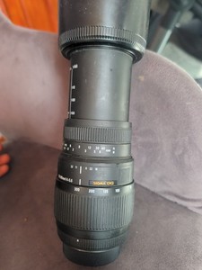Nikon Sigma DG Telephoto Macro Zoom Lens 70-300mm f/4-5.6 for Digital Cameras