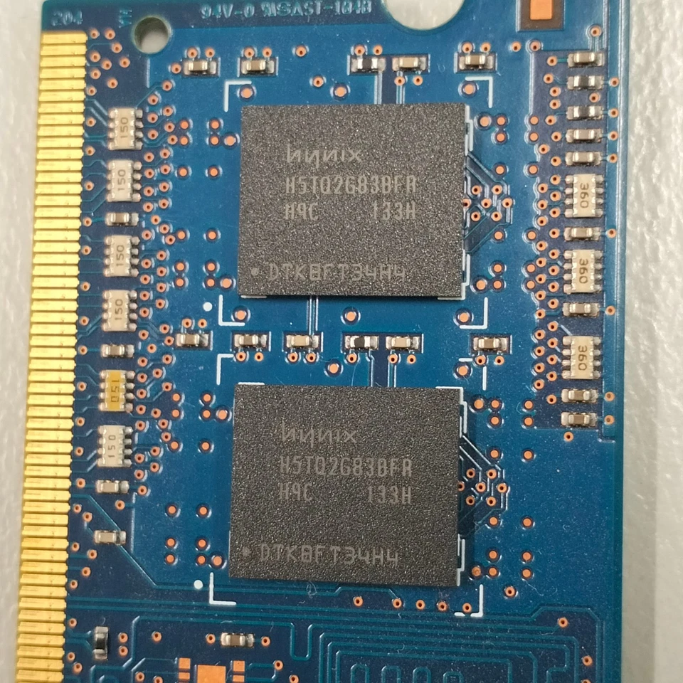 Hynix 2GB DDR3 RAM PC3-10600 1333MHz non-ECC Unbuffered CL9 HMT325S6BFR8C-H9 - Image 4 of 4