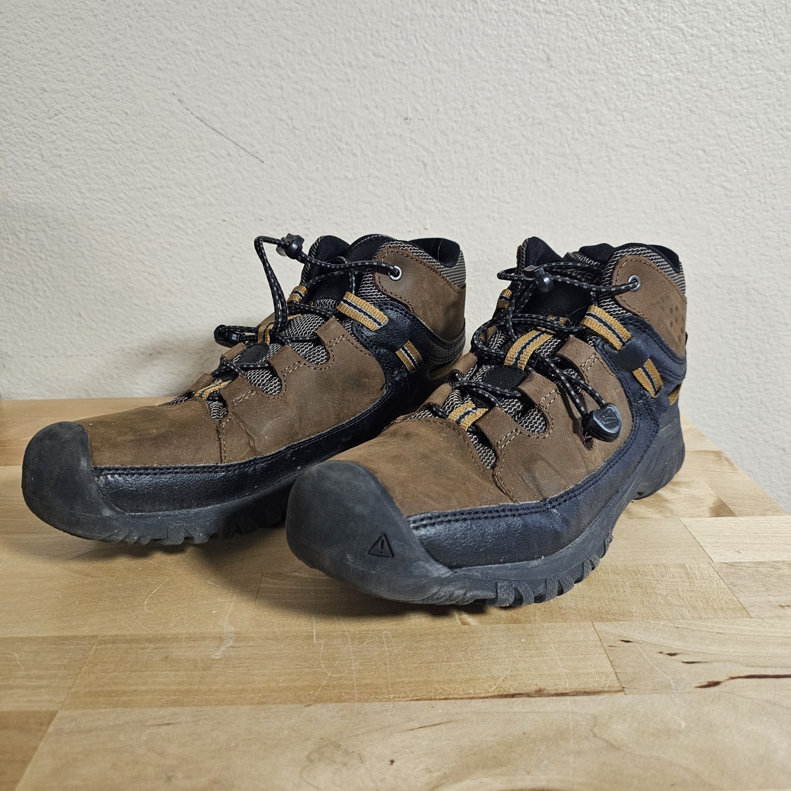 Scarpe da ginnastica Keen Youth taglia 6 Targhee Mid 1019834 scarpe da trekking trail marroni