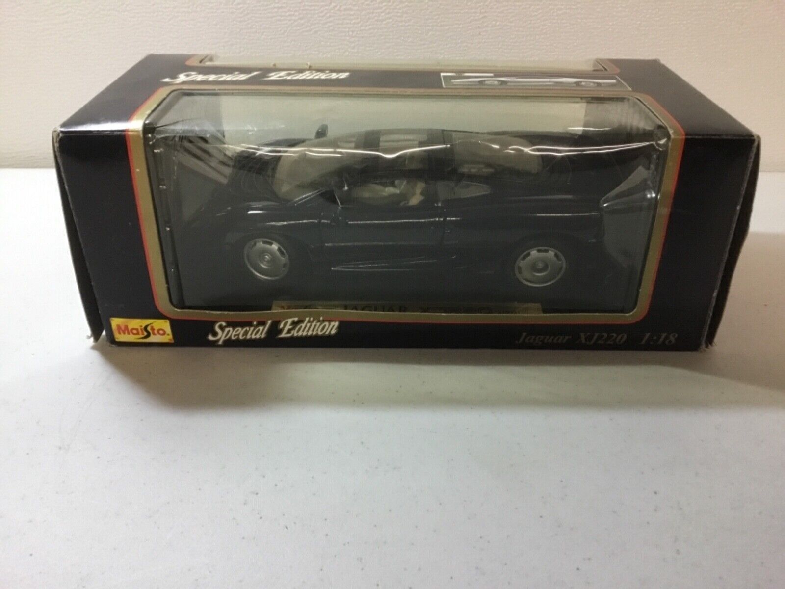 Picture 1 of 6