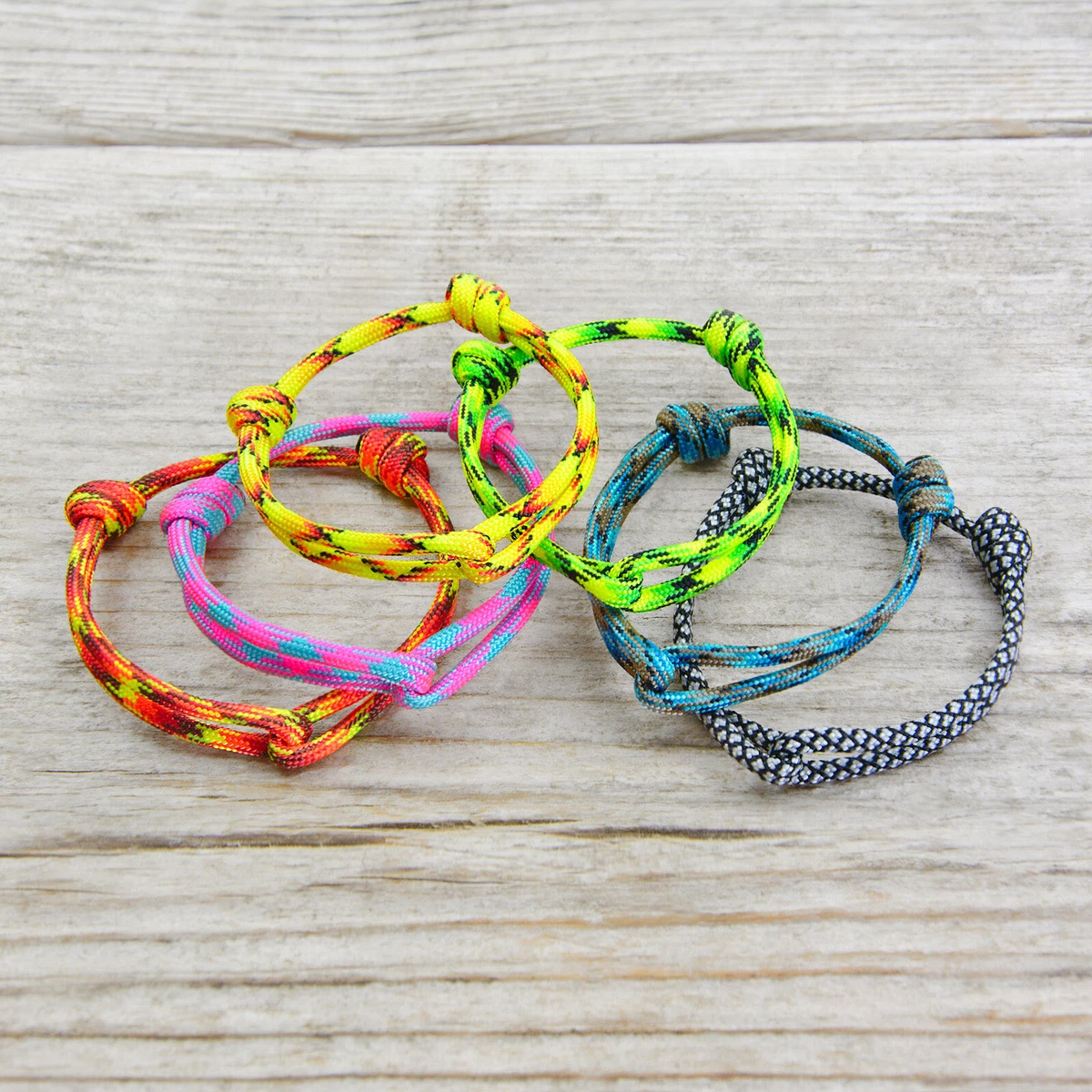 Sliding knot shop paracord bracelet