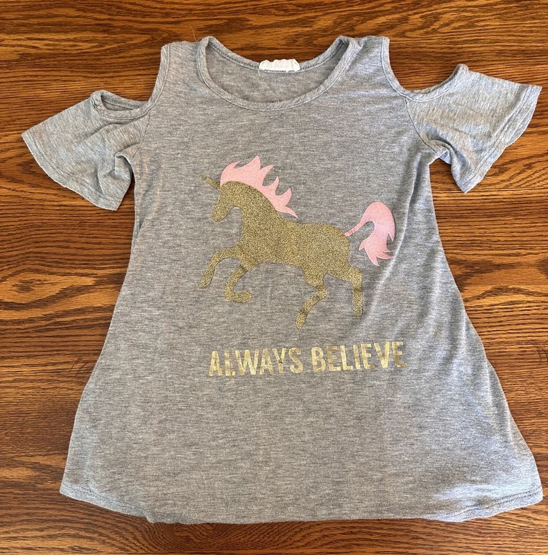 Girls BTWEEN graphic gray unicorn sparkle cold shoulder short sleeve shirt sz 7?