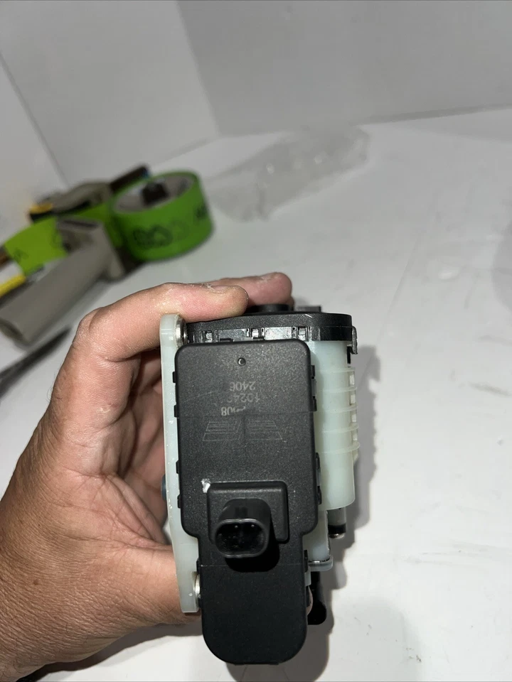 Dorman OE Solutions 904-608 Exhaust Fluid Pump for Mercedes-Benz Diesel No Box - Image 3 of 4