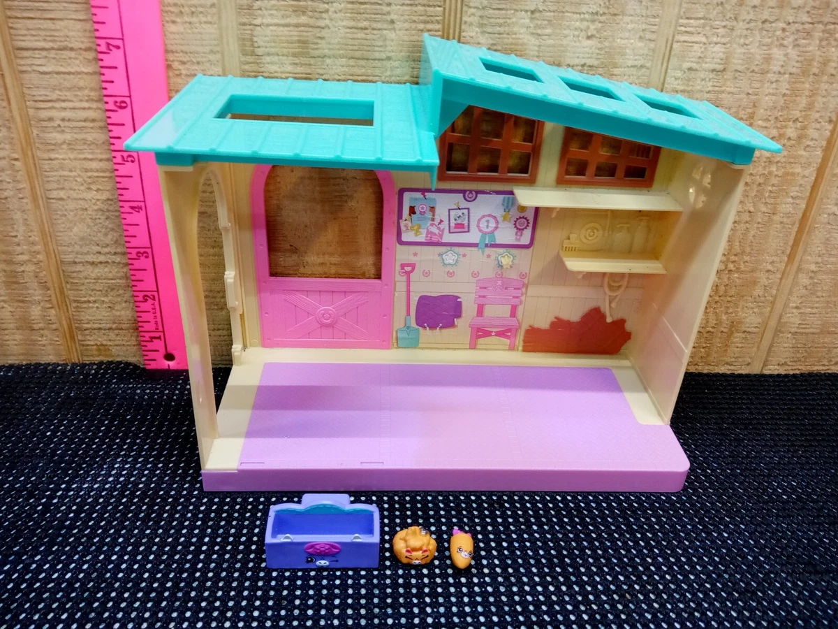 Happy places shopkins hotsell happy stables playset