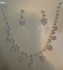 NEW IN PKG Sparkle Rhinestone Necklace and Dangle Earring Set Prom Wedding Gift