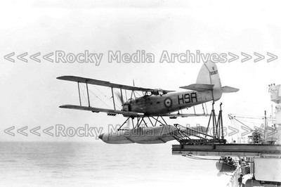 Gzz-40 Royal Navy Fleet Air Arm, Fairey Seafox Seaplane K8587. Photo