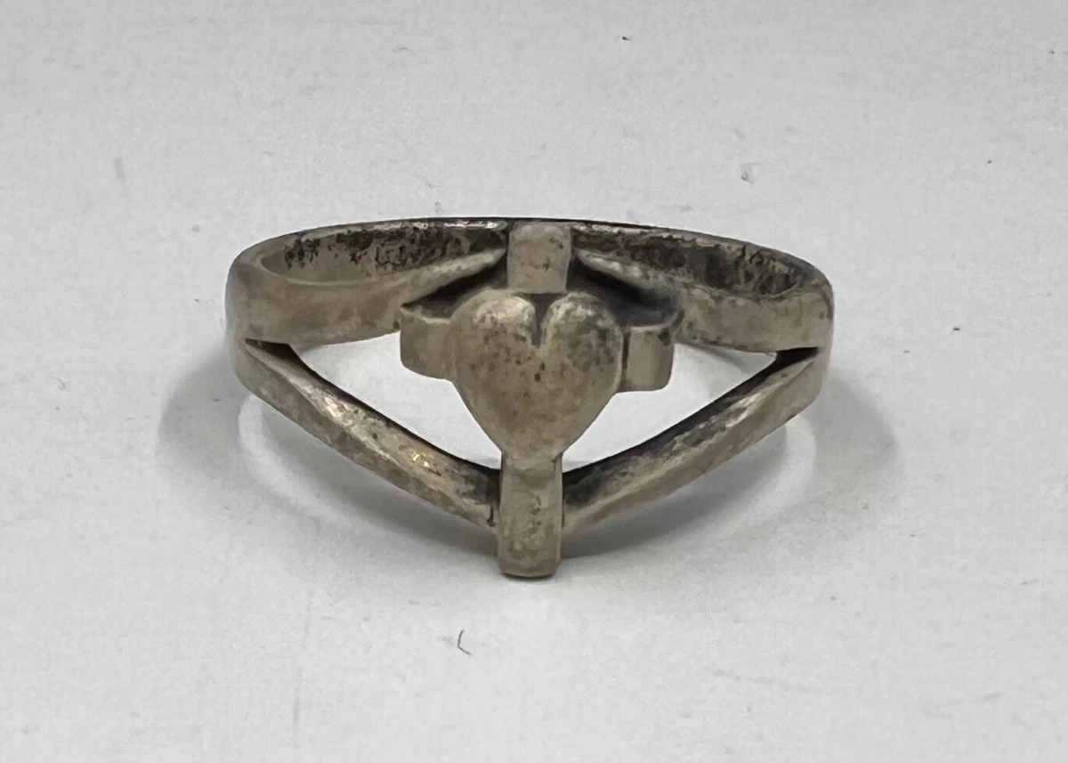 James avery shop s ring