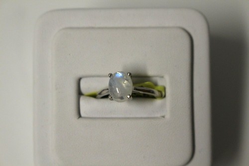 Sri Lankan Rainbow Moonstone Ring Size 7 Plat/SS Solitaire TGW 2.400 cts boxed - Picture 2 of 9