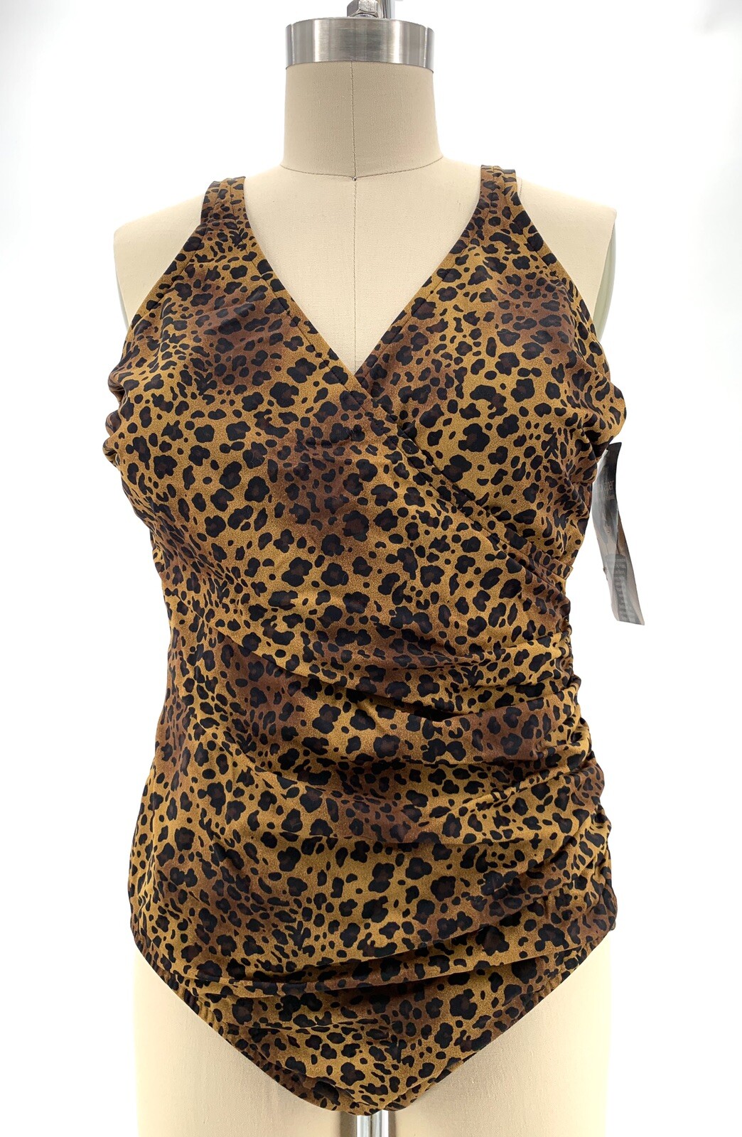 slimming leopard print swimsuit