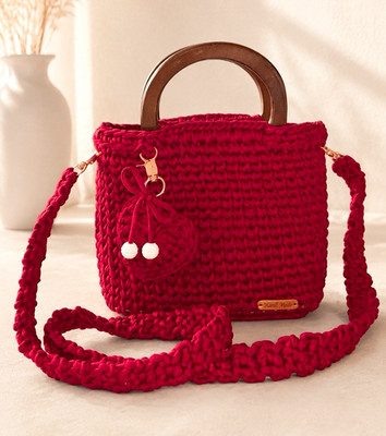 Hand Made Damen Umhängetasche gehäkelt rot klein rechteckig abnehmbar, Gold