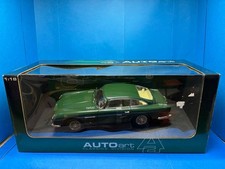 AUTOart Aston Martin DB5 1/18 Model Car Green Classic Division