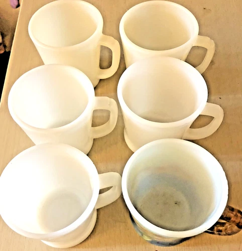 VINTAGE  5 WHITE MILK GLASSES +1 HP SCENIC MUGS D HANDLE FIRE KING COFFEE CUPS