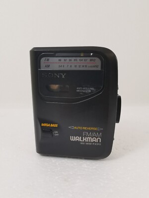 SONY WALKMAN WM-FX 313 RADIO KASSETTEN PLAYER, FUNKTIONIERT. NEUER RIEMEN. TOP 