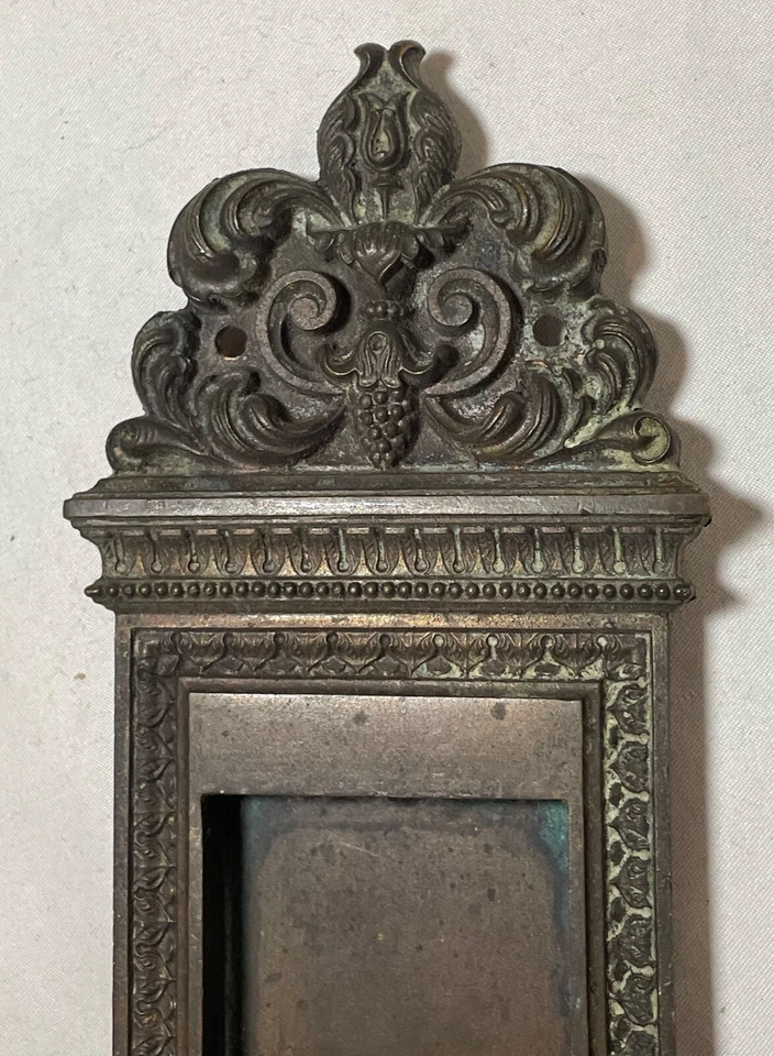 gran antiguo ornamentado 1800 bronce dorado llave escudo puerta herrajes placa montaje Foto 4 de 4