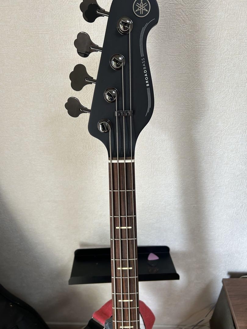美品　YAMAHA ヤマハ BB734A DCS BROAD BASS Yamaha BB734A 4 String Right Handed Fired Red Bass Guitar