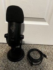Blue Yeti Professional Multi-Pattern USB Condenser Microphone - Blackout