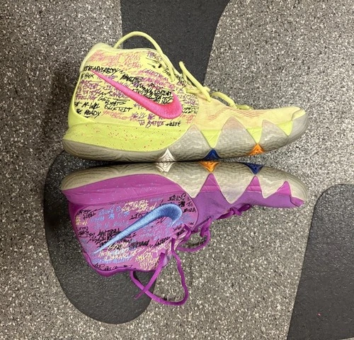 Nike Kyrie 4 “Confetti” Basketball Shoes Size 13 Multicolor Rare Mismatch Pair