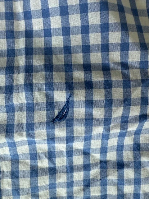 Camisa con botones a cuadros con logotipo de Nautica para niños azul/blanco talla grande (14-16) Foto 3 de 4