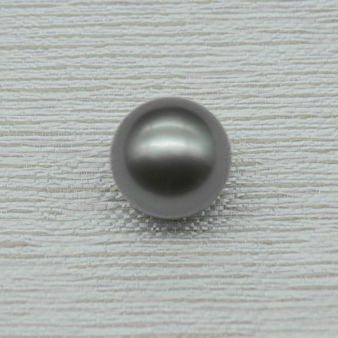 Véritable perle de Tahiti ronde de 10.9 mm pour création de haute joaillerie