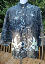 CITRON Medium 100% Ramie Mandarin Collar Butterfly Floral Waves Blue Black Top