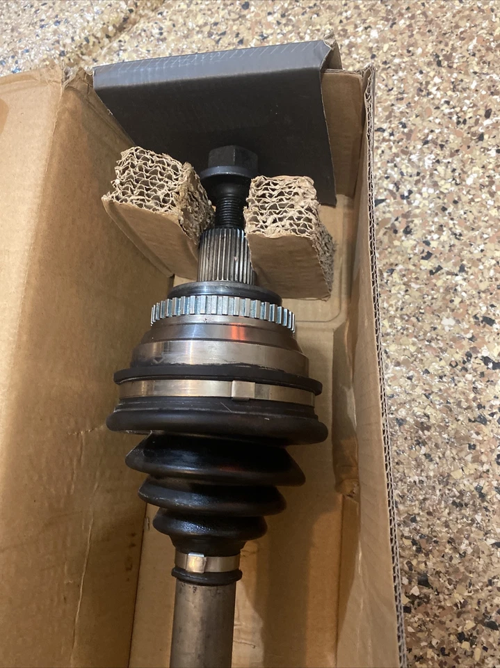 Eje delantero izquierdo conductor CV eje para Audi 100 Quattro 100 A6 Quattro A6 Foto 3 de 4