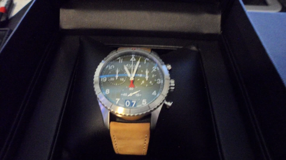 Reloj Alpina Startimer Piloto Cuarzo Cronógrafo Fecha Grande Cazador Verde Mate Nuevo con Etiquetas Foto 2 de 4