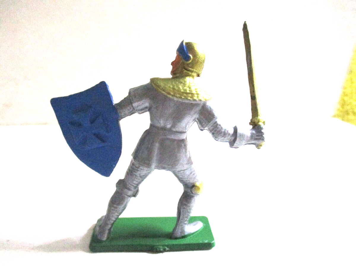 Figurine Starlux Moyen Age Chevalier Cuirace Bleu Epee