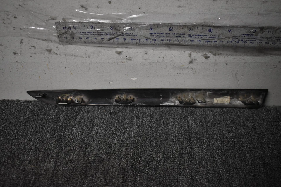 BMW M760I xDRIVE 2020-2021 BASE MOLDURA LATERAL TRASERA FABRICANTE DE EQUIPOS ORIGINALES Foto 4 de 4