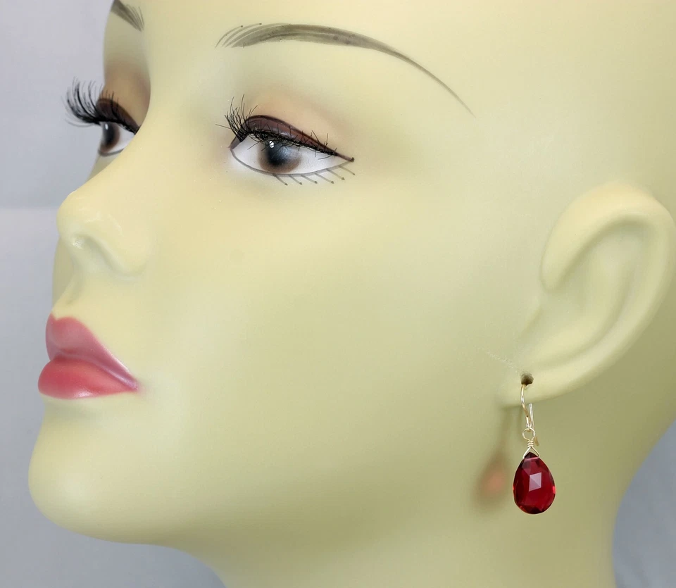 Pendientes de rubí rojo simulado lágrimas facetadas gotas simples oro de ley de 14 k Foto 4 de 4