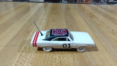 Dukes Of Hazzard General Lee Thunderjet 500 Custom '69 Dodge Charger, 1:64, Neu! - Bild 2 von 15