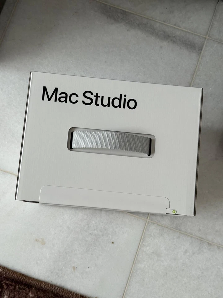 Mac Studio (June 2023) M2 Max - 12-Core - 32 GB RAM RRP £1500 - Apple Warranty - Image 3 of 4