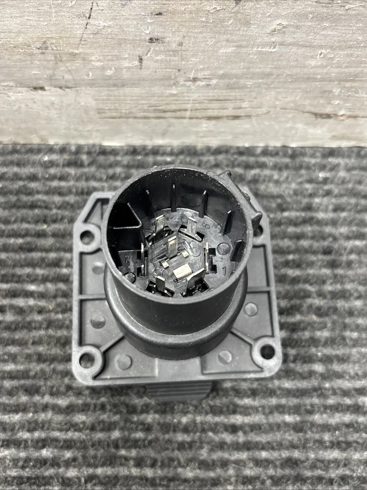 Adaptador Curt 55415 GM Trucks & SUV Socket Foto 3 de 4