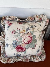 Ralph Lauren Elisa Ruffled Zippered Pillow Cover/Sham With Down Pillow 20x20