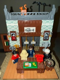 LEGO DC Comics Super Heroes: Batman Classic TV Series - Batcave (76052)