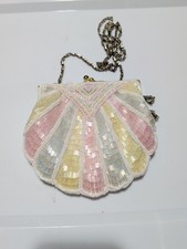 Vintage La Regale Beaded Pastel Clam Seashell Evening Purse Clasp Silver Chain