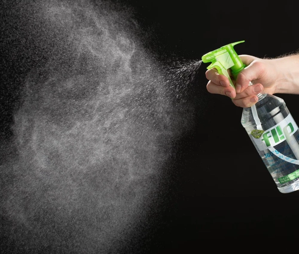 4 Pack 32oz Empty Plastic Spray Bottle with Flip for Cleaning Gardening - thumbnail 4