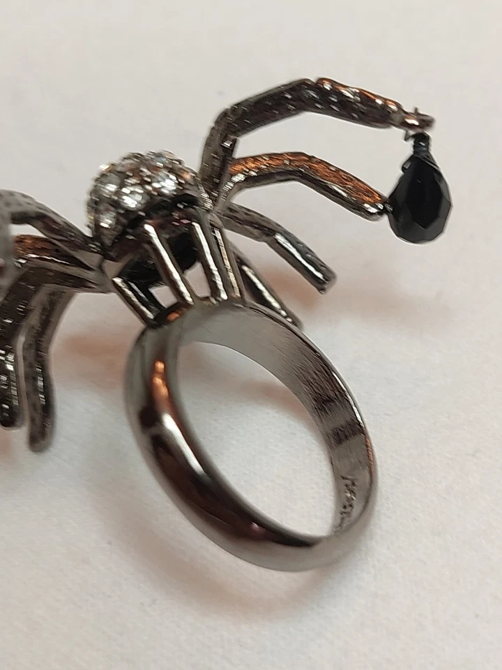 Anillo Araña Betsey Johnson De Colección Talla ~ 7.25 Cristales Transparentes y Negros Cuentas Negras Colgantes Foto 4 de 4