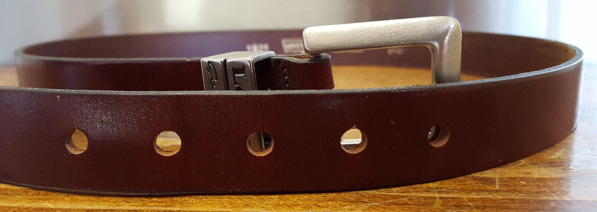 Levi’s Vintage Full Grain Cowhide Belt USA Brown Silver Med Levi Strauss & Co Leather Belt 26 Levis Skinny Brown Vtg  main image 3