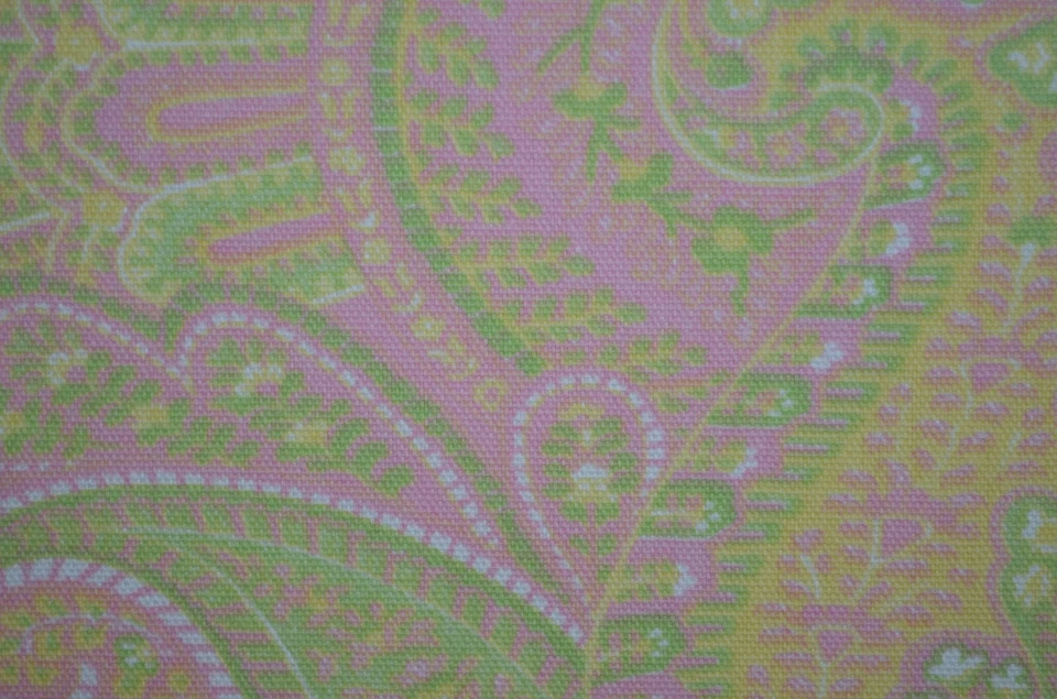 20+ yardas disponibles/PAISLEY BRILLANTE VINTAGE/ROSA, VERDE, AMARILLO Y BLANCO/PESO MEDIANO Foto 4 de 4