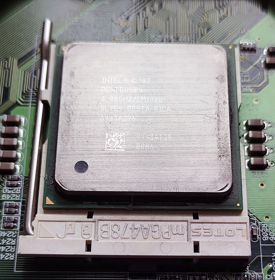 Epox EP-4PADA3I Motherboard with Pentium 4 3 GHz CPU and 2GB RAM - Test OK! - Image 3 of 4