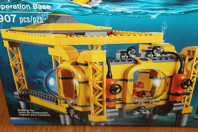 LEGO # 60096 DEEP SEA Operation Base SUBMARINE SEAPLANE 5