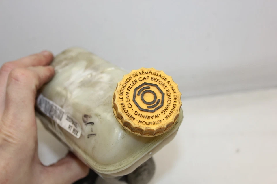 Dodge Chrysler 2007-2017 cilindro maestro de freno (BC34) Foto 2 de 4